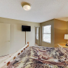 Отель Roundette Cabin 2 Bedrooms 1.5 Bathroom Cabin, фото 2