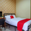Отель RedDoorz @ Jalan Bali Cilacap, фото 14