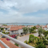 Отель Seaview House w Balcony and Shared Garden, фото 18