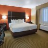 Отель La Quinta Inn & Suites by Wyndham Tucson - Reid Park, фото 32
