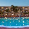 Отель La Quinta Inn & Suites by Wyndham Ft. Myers-Sanibel Gateway, фото 5