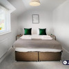 Отель NEW - Wokingham - 2 bed House with garden, фото 5