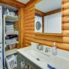 Отель Cozy Thompson Falls Cabin w/ Mountain Views, фото 6