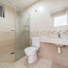 Отель OYO Home 44046 Cozy 1 Bedroom Casa Mutiara, фото 10