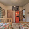 Отель Raven Hill Retreat' ~ 6 Miles to Ruidoso Downs!, фото 2