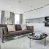 Отель Remarkable 2bed Apartment in London, фото 7