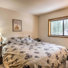 Отель Truckee Outdoorsy Retreat < 2 Mi to Donner Lake!, фото 3