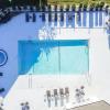 Отель Updated, Ground Floor Unit w/ Pool & Gym, Sleeps 6, фото 1
