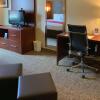 Отель Comfort Suites Texas Ave., фото 7