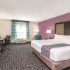 Отель La Quinta Inn & Suites by Wyndham Loudon, фото 7