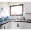 Отель Central Flat in Londons Battersea Sleeps 6, фото 4