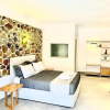 Отель Trocadero Luxury Suites, фото 14