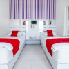 Отель RedDoorz near Terminal Batu Ampar, фото 12