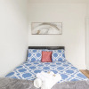 Отель Warm Cozy 2 Bedroom Apartment w Netflix, фото 4