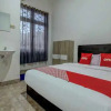 Отель OYO 90224 Palembang Residence, фото 6