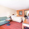 Отель Rodeway Inn & Suites Greensboro Southeast, фото 7