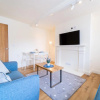 Отель Stylish Spacious 1 bed Apartment - Downtown, фото 4