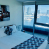 Отель Astonishing Docklands View Deluxe Room, фото 4