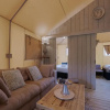 Отель Cozy Tent Lodge in Pittem With Veranda,barbecue, фото 22