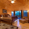 Отель Bearfoot Bungalow by Escape to Blue Ridge, фото 2