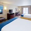 Отель Holiday Inn Express Hotel & Suites Shelbyville Indianapolis, an IHG Hotel, фото 7