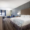 Отель La Quinta Inn & Suites by Wyndham Buffalo Amherst, фото 17