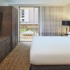 Отель Embassy Suites Waikiki Beach Walk, фото 3