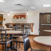 Отель Econo Lodge Inn & Suites Fairgrounds, фото 27
