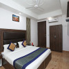 Отель OYO 10795 Hotel RS Residency, фото 3
