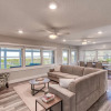 Отель Barefoot Hideaway Family Beachfront Retreat, фото 4