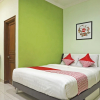 Отель OYO 833 Hotel Army Look Syariah, фото 3