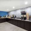 Отель La Quinta Inn by Wyndham Everett, фото 20