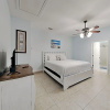 Отель Suzwinks Beach House, фото 4