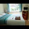 Отель Room in Guest Room - Double With Shared Bathroom Sleeps 1-2 Located 5 Minutes From Heathrow Dsbyr, фото 6