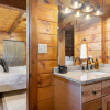Отель Dudley IV by Avantstay Cosy Cabin w/ Hot Tub & Sweeping Views, фото 6