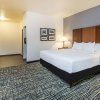 Отель La Quinta Inn & Suites by Wyndham Morgantown, фото 29