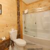 Отель Family Valley Lodge - Six Bedroom Cabin, фото 9