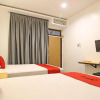 Отель RedDoorz near Pojok Beteng Prawirotaman, фото 17