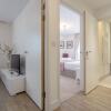 Отель 1 Bedroom Flat in Surrey Quays With Balcony, фото 6