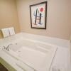 Отель Holiday Inn Hotel & Suites St. Paul NE - Lake Elmo, an IHG Hotel, фото 10