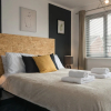 Отель Captivating Beverley 3-bed House Private Parking, фото 2