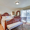 Отель Charming Aloha Vacation Rental, 12 Mi to Portland!, фото 3