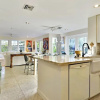 Отель Artist Garden by Avantstay Great Location w/ Balcony, Outdoor Dining, Shared Pool & Bbq! Week Long S, фото 8