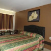 Отель Foxy's Den Motel, фото 7