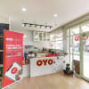 Отель OYO 724 Green Light Cafe and Bed Hostel, фото 19