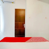 Отель OYO Flagship 90087 Apartment Menara Rungkut 2, фото 13