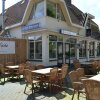 Отель Thatched villa with a dishwasher at Giethoorn, фото 22