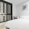 Отель Accommodating Luxuries - Cbd Apartments, фото 7