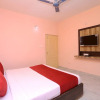 Отель OYO 18896 Shibani & Suhani, фото 4