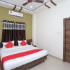 Отель OYO 12376 Hotel Dhanraj, фото 6
